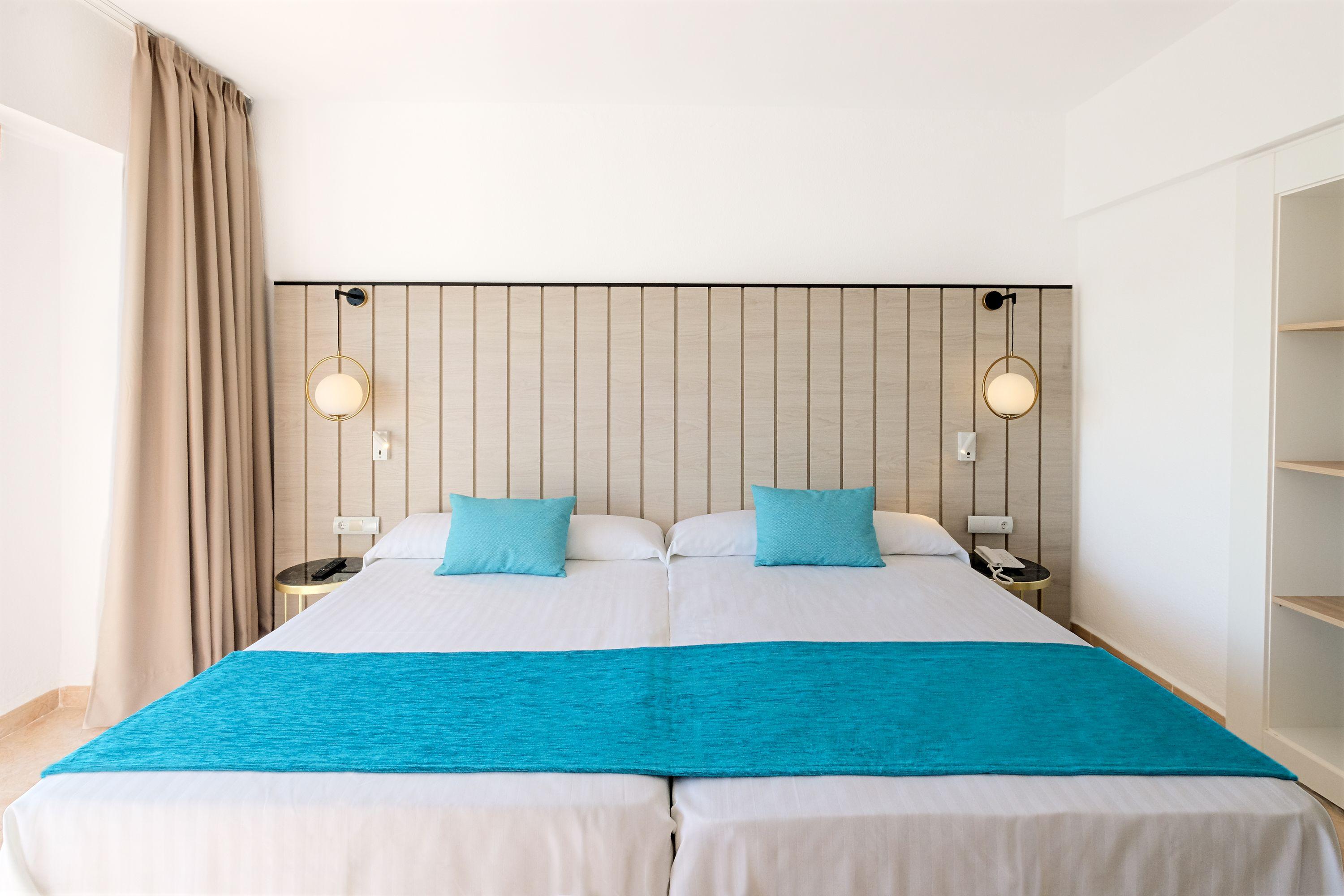 Azuline Hotel Bergantin San Antonio  Eksteriør bilde